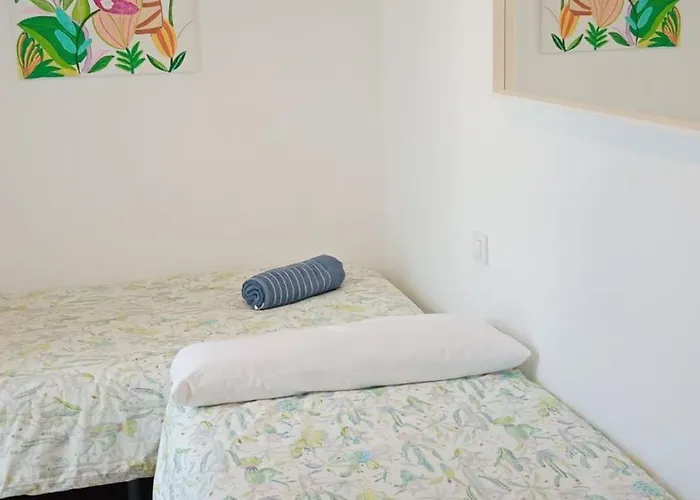 Apartment 10 Floor, 10 People, 10 Views *